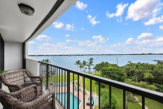 5200 N Flagler Dr Unit 7050, West Palm Beach, FL 33407