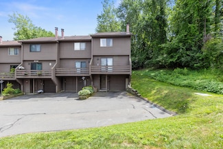 157 Shelter Rock Rd Unit 51, Danbury, CT 06810