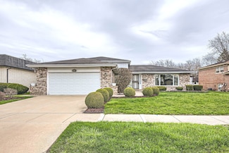 253 S Ellis Ave, Glenwood, IL 60425