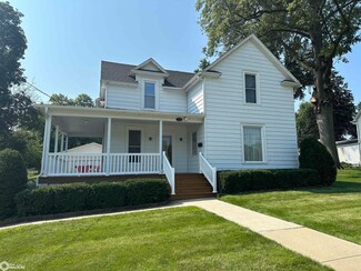 218 W Clark St, Clarinda, IA 51632