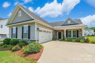 174 Pine Eagle Dr, Rock Hill, SC 29732