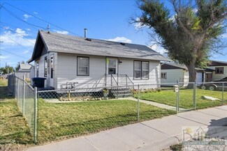117 6th St E, Hardin, MT 59034