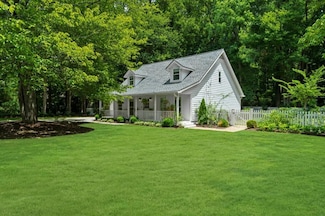 205 Mayfield Cir, Alpharetta, GA 30009