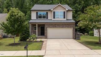 205 Willow Weald Ct, Fuquay Varina, NC 27526