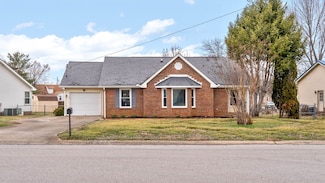 809 Chancery Ln, Clarksville, TN 37042