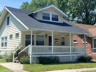 22106 Avalon St, Saint Clair Shores, MI 48080