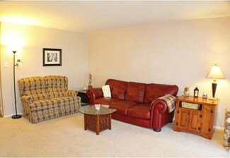 1019 Meadowview Ln, Mont Clare, PA 19453
