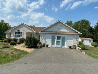 730 Oak Grove Dr, Lehighton, PA 18235