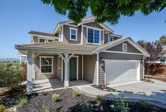 320 Gardengate Ln, Lompoc, CA 93436