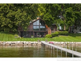135 135 West Point Rd, Tonka Bay, MN 55331