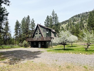 10211 Old Fort Rd, Klamath Falls, OR 97601