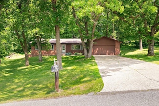 6011 Fox Chase Rd, Hokah, MN 55941