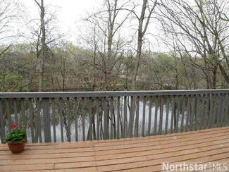 4961 4961 Kensington Gate, Shorewood, MN 55331