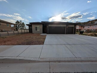 965 N Canyon, Hildale, UT 84784