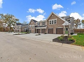 5883 Parkview Ln, Milford, OH 45150