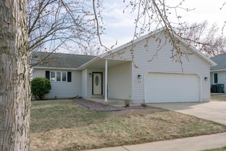 4616 8th St NW, Rochester, MN 55901