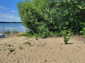 109 Park St, Nevis, MN 56467