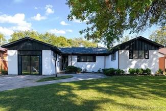 7925 E 27th Ct, Tulsa, OK 74129