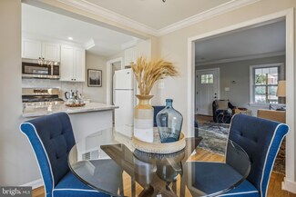 5840 Monticello Rd, Alexandria, VA 22303