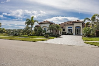 2280 Somerset Place, Naples, FL 34120