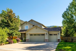 444 Wagon Wheel Cir, New Castle, CO 81647