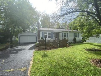 2948 Montgomery Ave NW, Warren, OH 44485