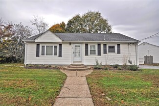 126 Cornell St, Cranston, RI 02920