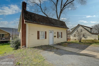 1030 W 4th St, Lock Haven, PA 17745