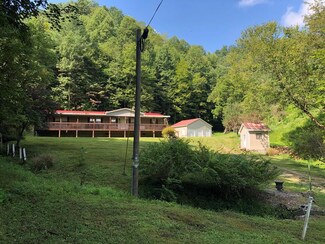 245 Butcher Knife Rd, Topmost, KY 41862