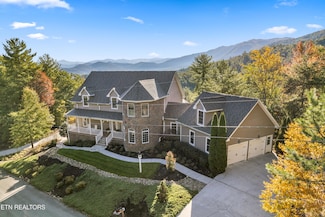 735 Bear Den Rd, Townsend, TN 37882
