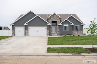 1476 47th St, Ammon, ID 83401