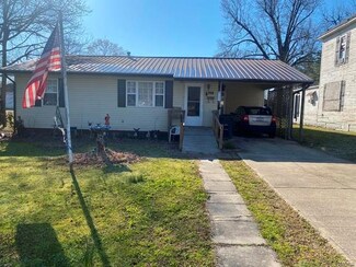 111 E South St, Campbell, MO 63933