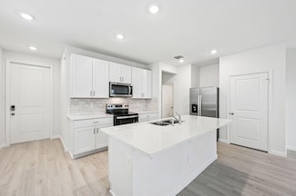 591 Salisbury Cir, Fort Pierce, FL 34982