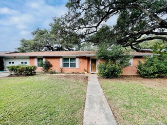 8811 Sagebrush Ln, San Antonio, TX 78217