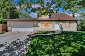 726 Acadia Rd, Valparaiso, IN 46385