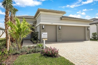 11809 Drake Ln, Naples, FL 34120