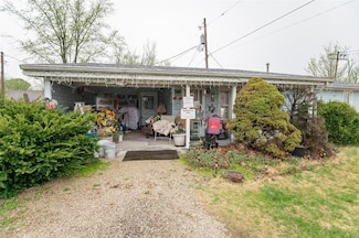 703 W Parkview Dr, Belle, MO 65013
