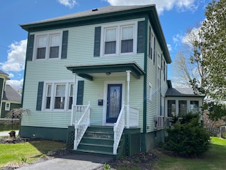 15 Thomas Ave, Caribou, ME 04736