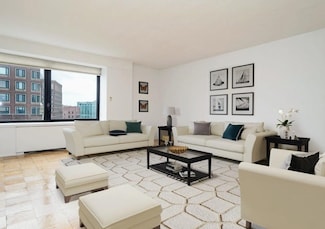 65 E India Row Unit 15-G, Boston, MA 02110