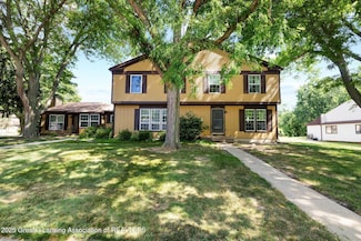 2901 Staten Ave Unit 15, Lansing, MI 48910