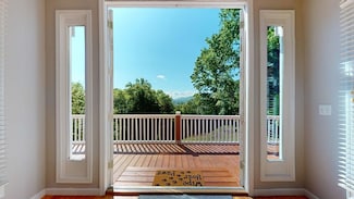 219 Lovers Leap Dr, Murphy, NC 28906
