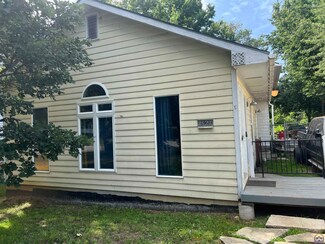 1527 SW 15th St, Topeka, KS 66604