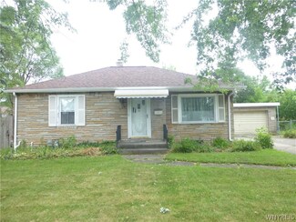 545 Lincoln Ave, Lockport, NY 14094
