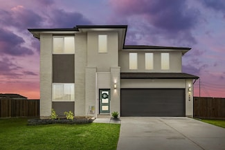 502 Rain Cloud Dr, Mont Belvieu, TX 77523