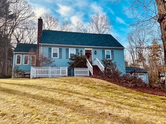 70 Grove St, Douglas, MA 01516