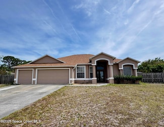 402 Narragansett St NE, Palm Bay, FL 32907