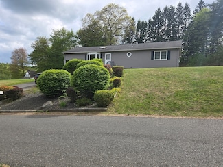20 Vicardav Ave, Palmer, MA 01069