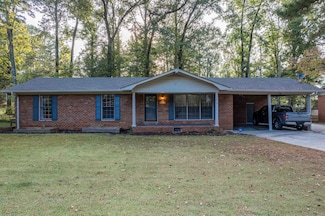 803 Cedar St NW, Hartselle, AL 35640