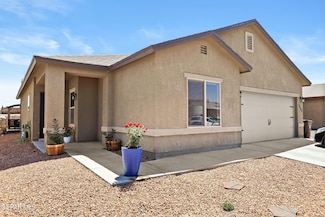 5923 Beechwood St, Santa Teresa, NM 88008