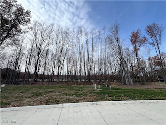 2736 Rocky Ridge Dr, Westlake, OH 44145